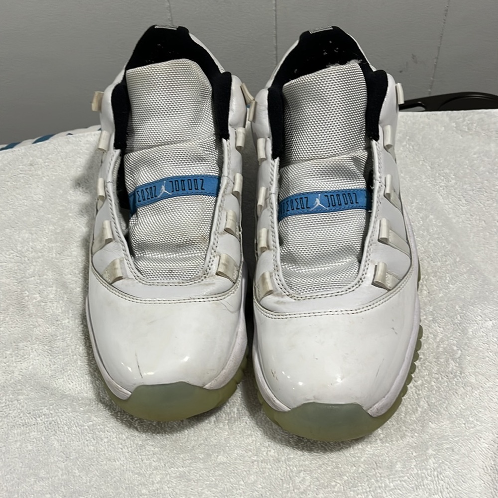 Nike Air Jordan 11 Retro Low Legend Blue White Av2187-117 men's size 9 - Picture 4 of 11